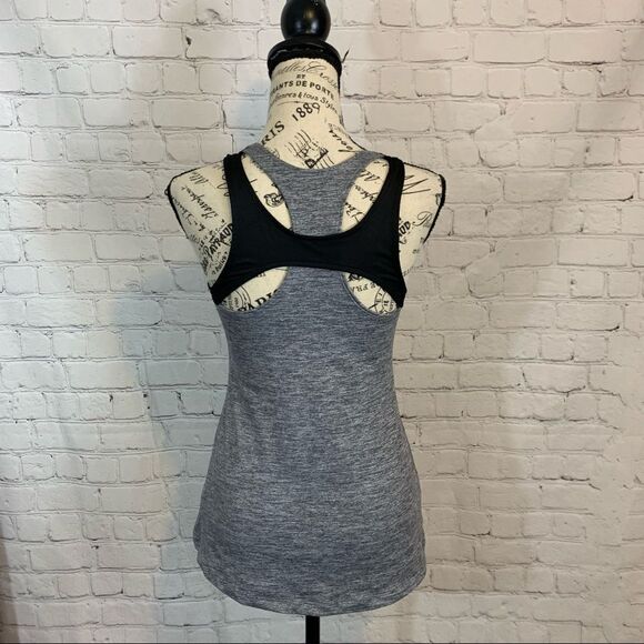 Old Navy Active Go Fry Fitted Workout Tank Top size Extra Small Grey - Picture 2 of 8